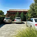 Feels Like - Free Parking - Powered By Neo Timişoara