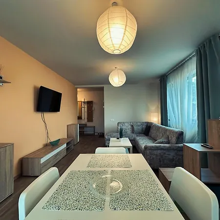 Апартаменты Feels Like - Free Parking - Powered By Neo *