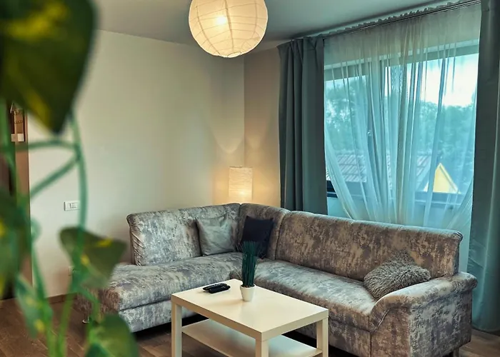 Feels Like - Free Parking - Powered By Neo