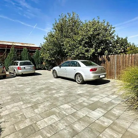 Apartmán Feels Like - Free Parking - Powered By Neo Temešvár